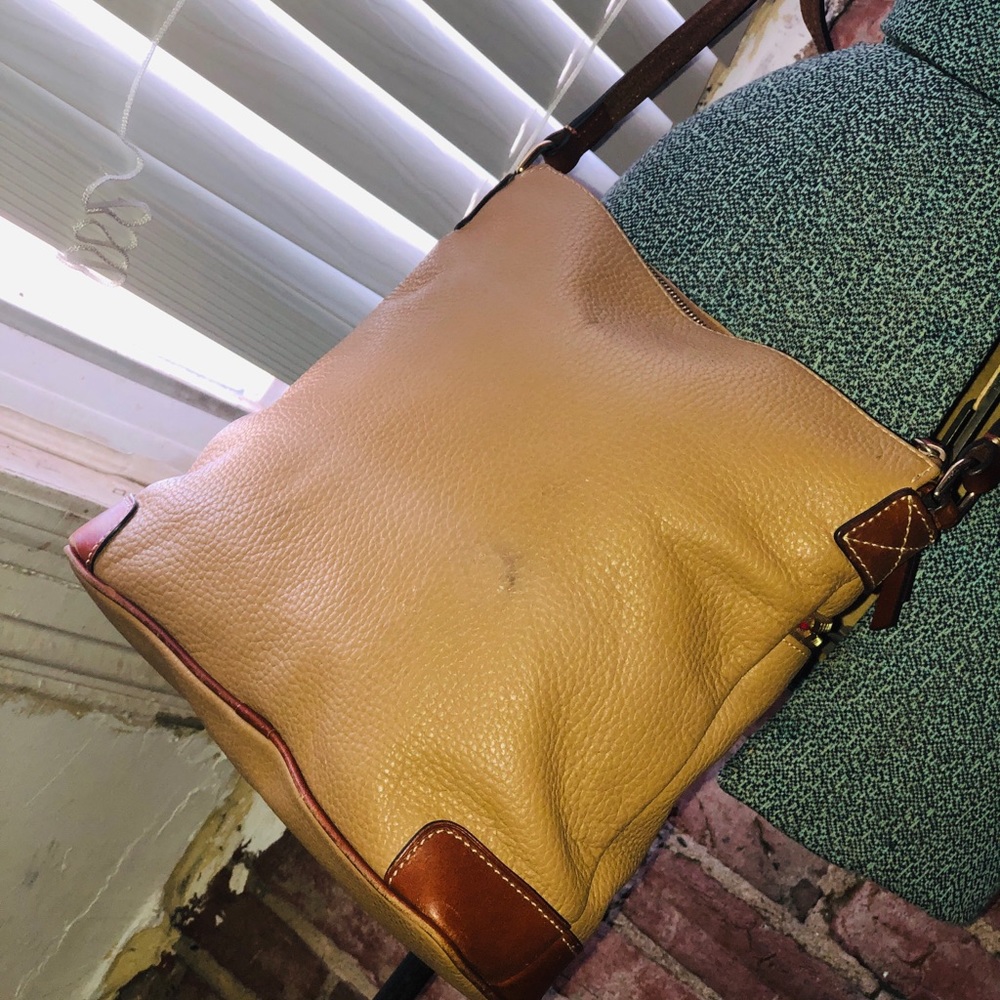 Dooney and Bourke Saffiano leather crossbody - Picture 10 of 12
